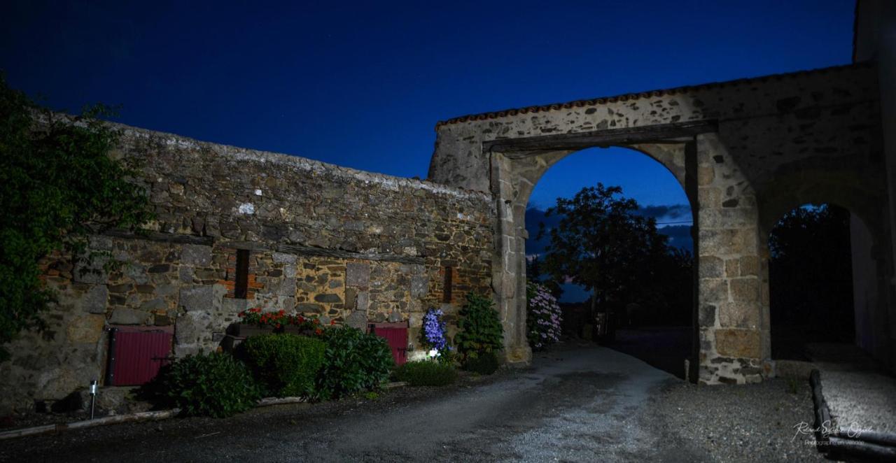 Bed and Breakfast Domaine De La Courillere Le Boupere Экстерьер фото