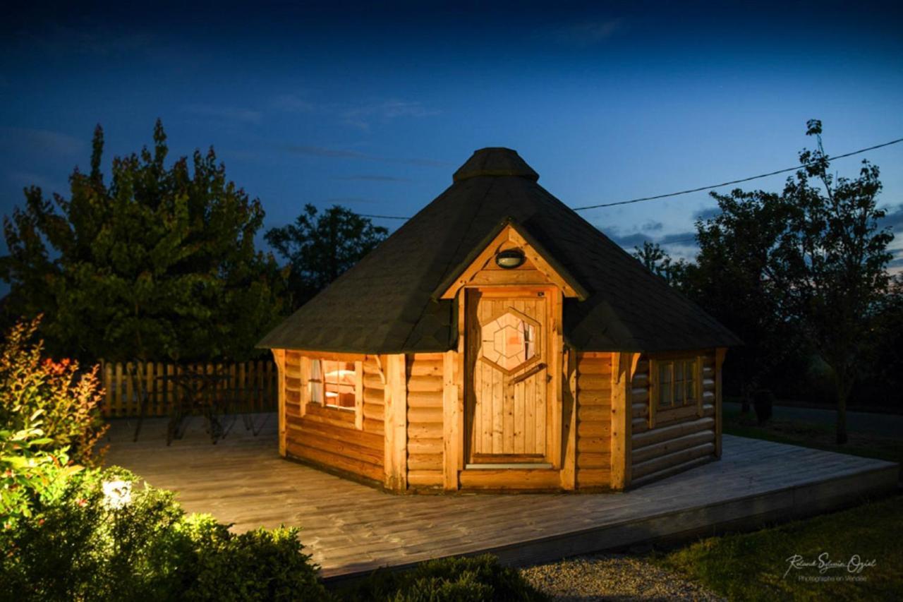Bed and Breakfast Domaine De La Courillere Le Boupere Экстерьер фото