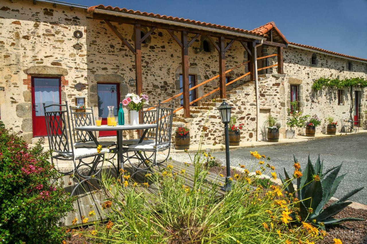 Bed and Breakfast Domaine De La Courillere Le Boupere Экстерьер фото